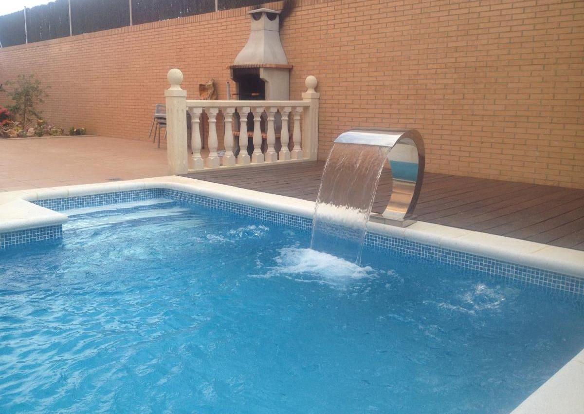 piscina privata special conceputa pentru tine